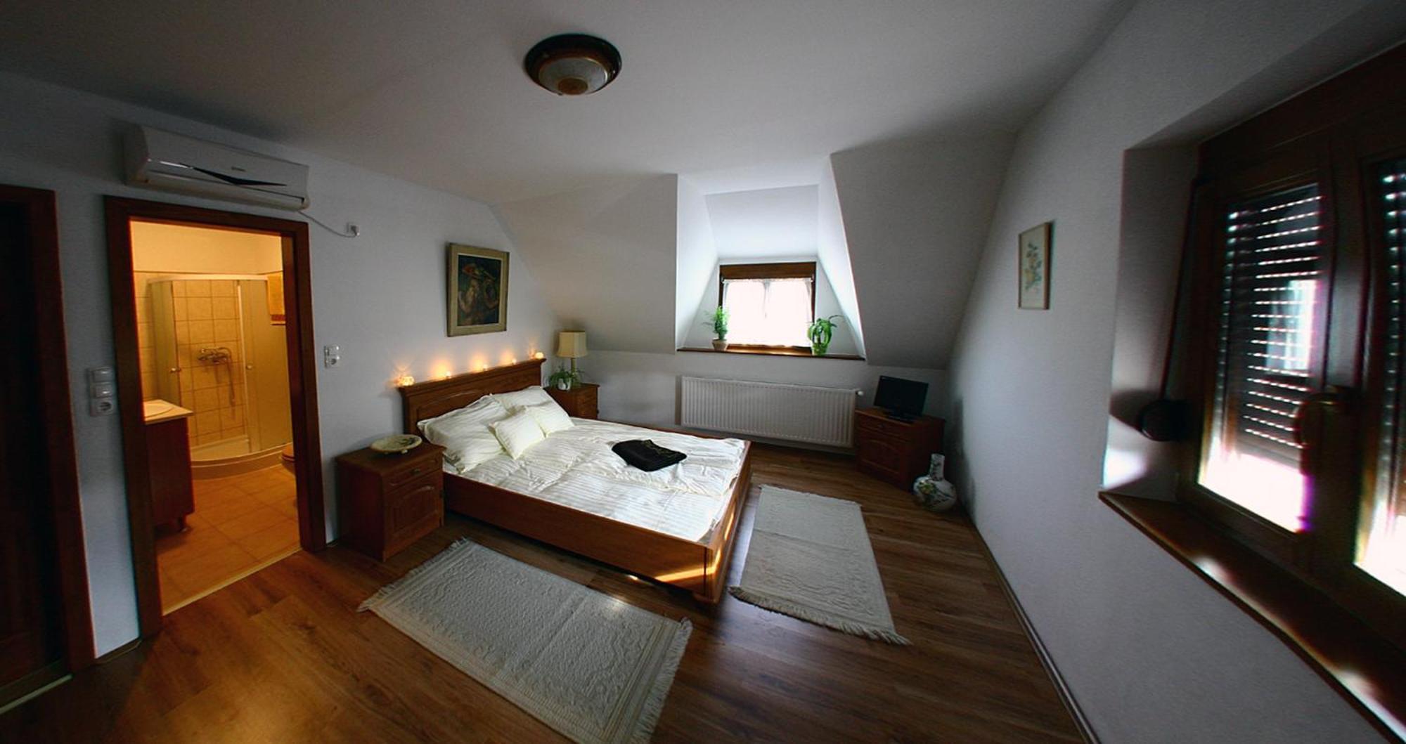 Hotel Wekler Csaladi Pinceszet Es Panzio Mecseknádasd Zewnętrze zdjęcie